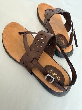 b.o.c. Born Concept Brown Faux Leather Comfort Thong Walking Sandals Sz 8